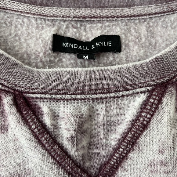 Distressed lavender pullover - Picture 4 of 6